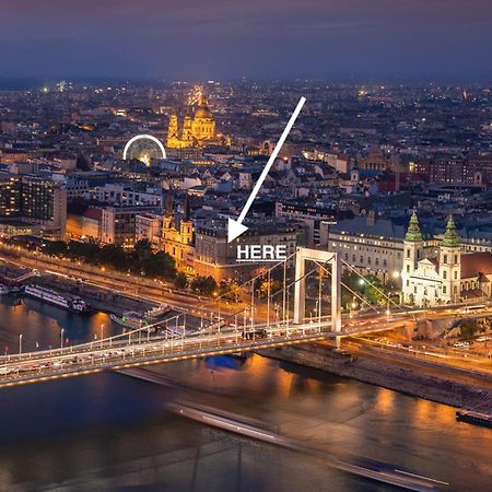 Budapest Riverfront Suite Exterior photo