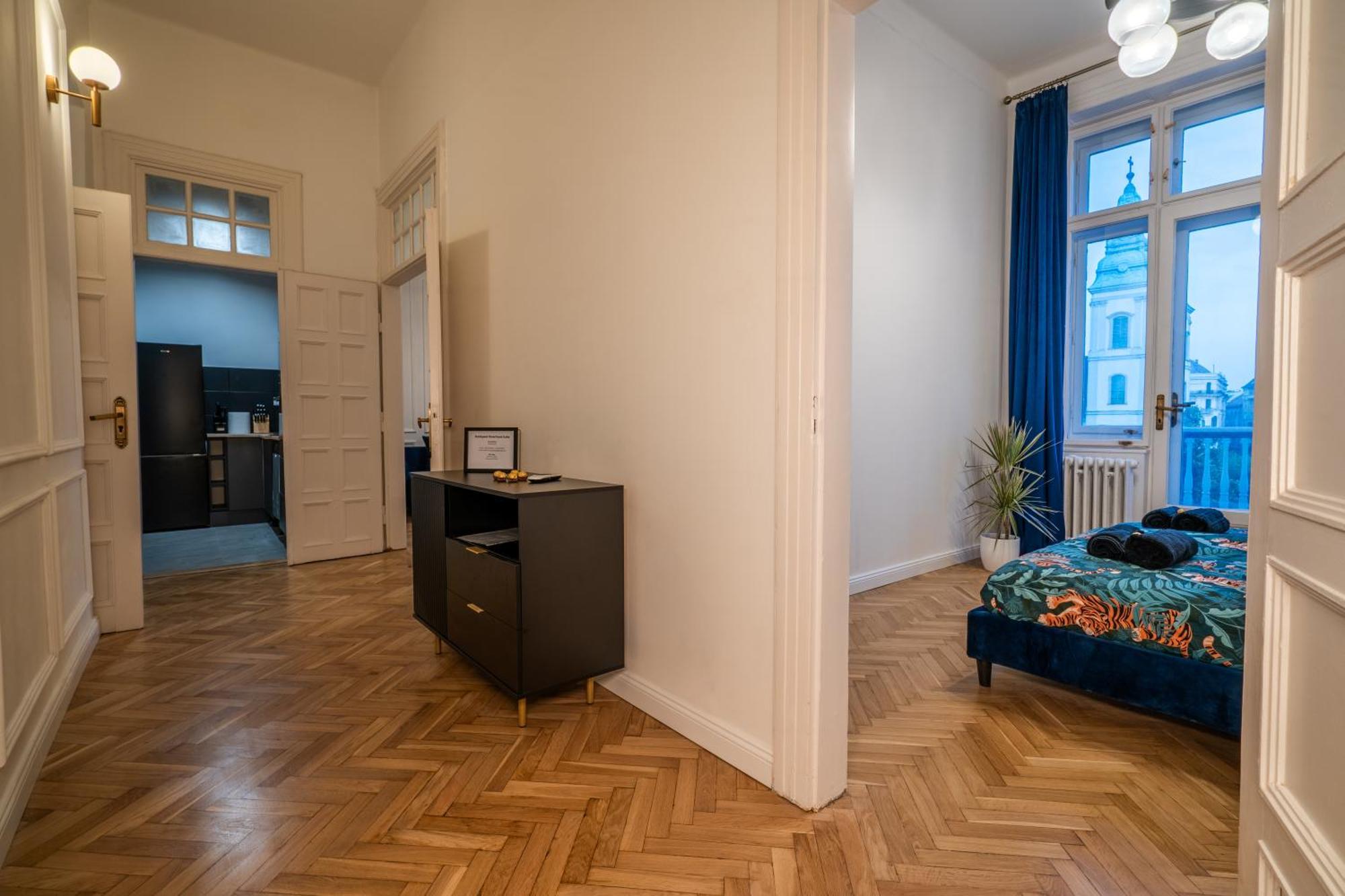 Budapest Riverfront Suite Exterior photo